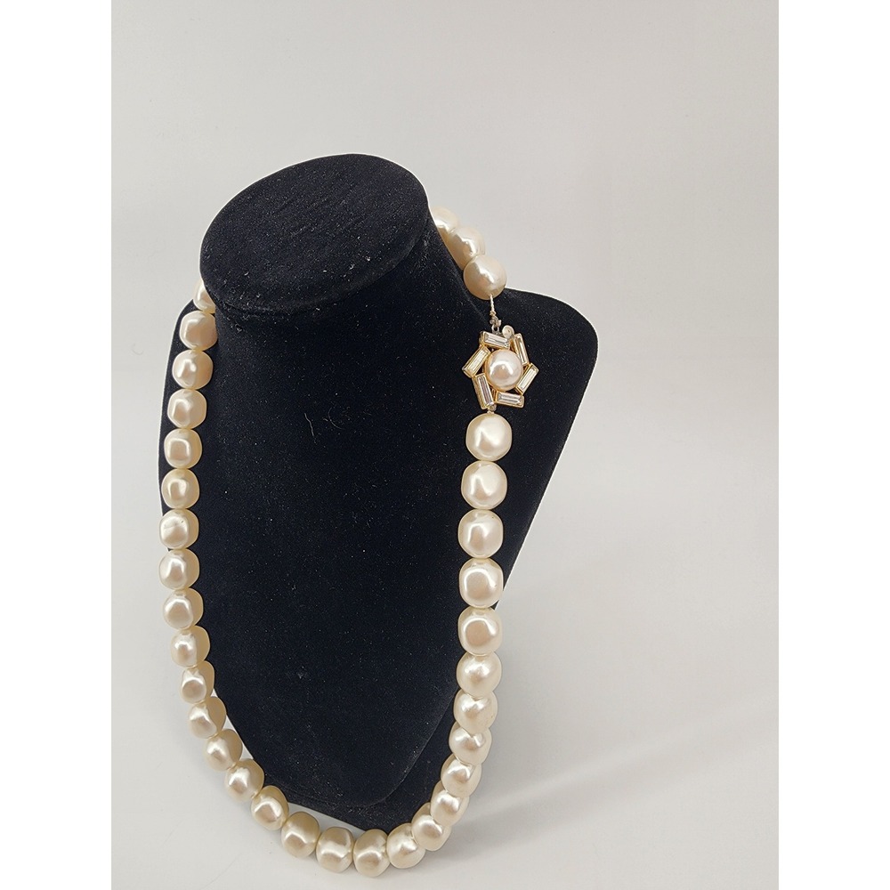 Vintage‎ Faux Pearl Necklace Cream Chunky Beads Baguette Rhinestone Clasp